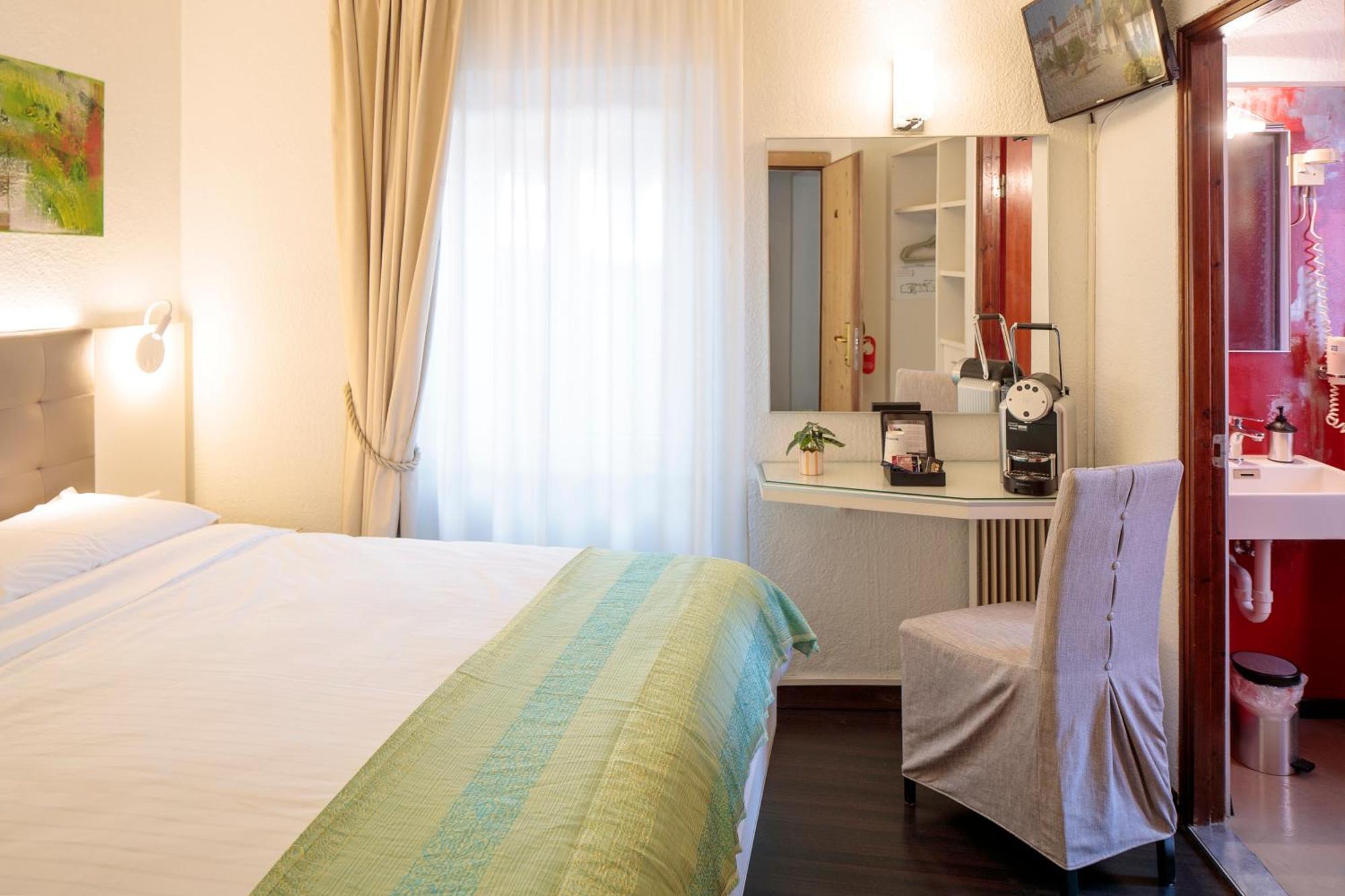 Hotel America Locarno Bagian luar foto