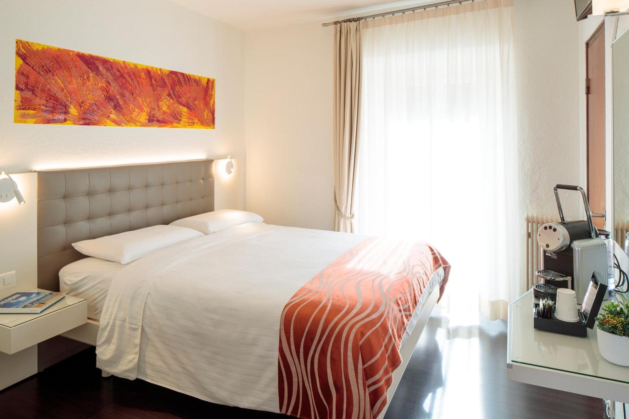 Hotel America Locarno Bagian luar foto