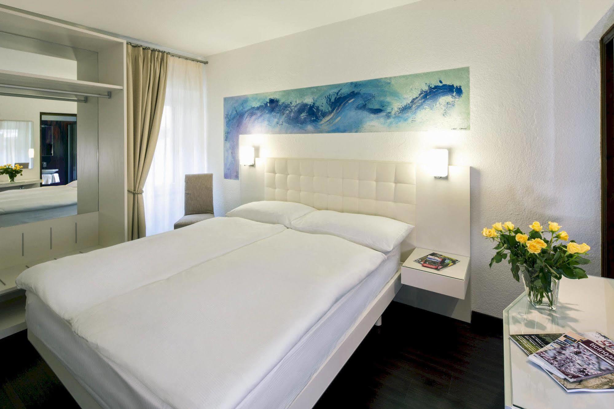 Hotel America Locarno Bagian luar foto
