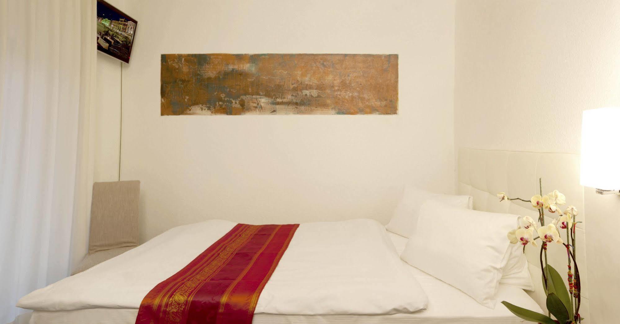 Hotel America Locarno Bagian luar foto