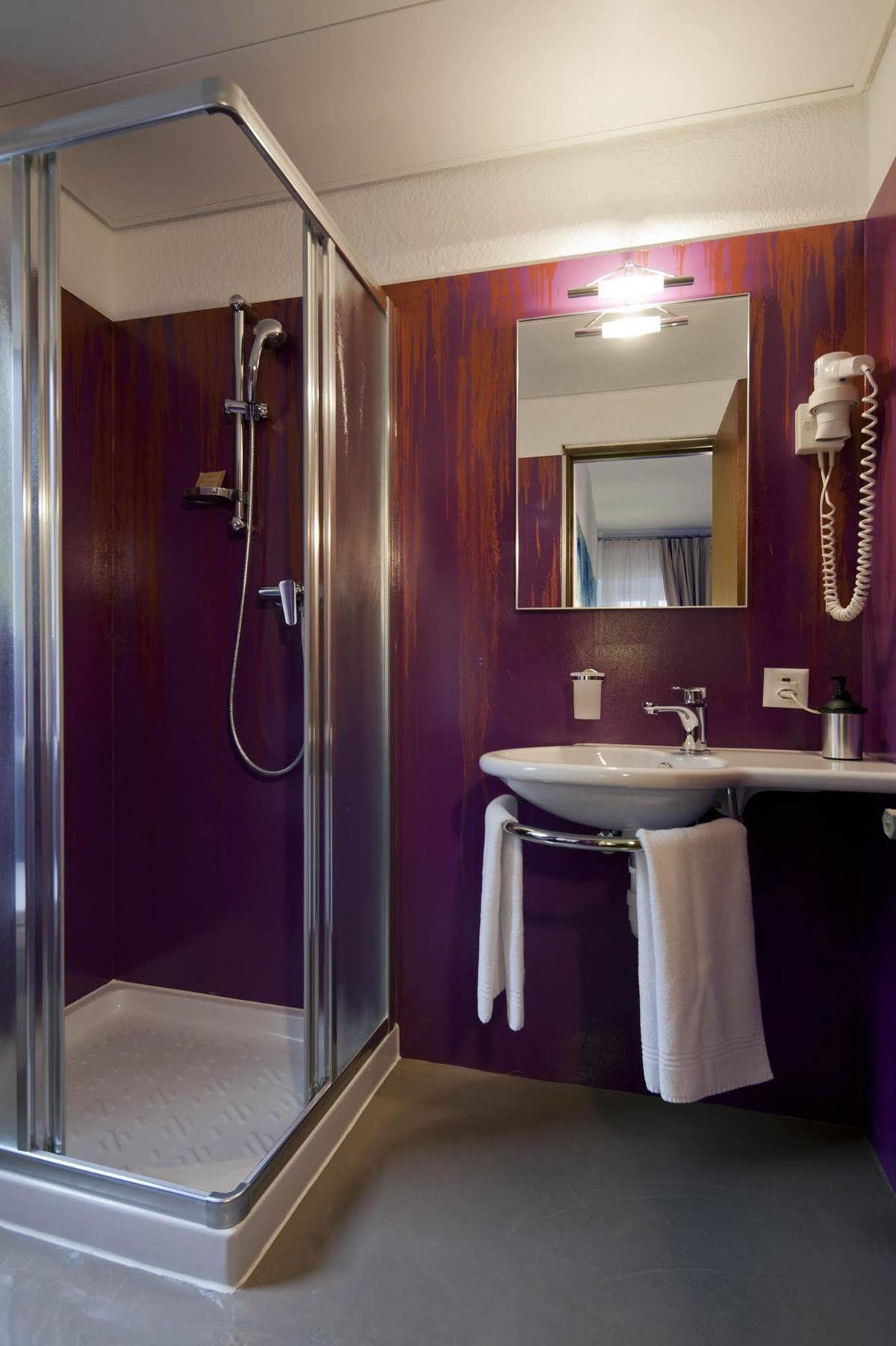 Hotel America Locarno Bagian luar foto