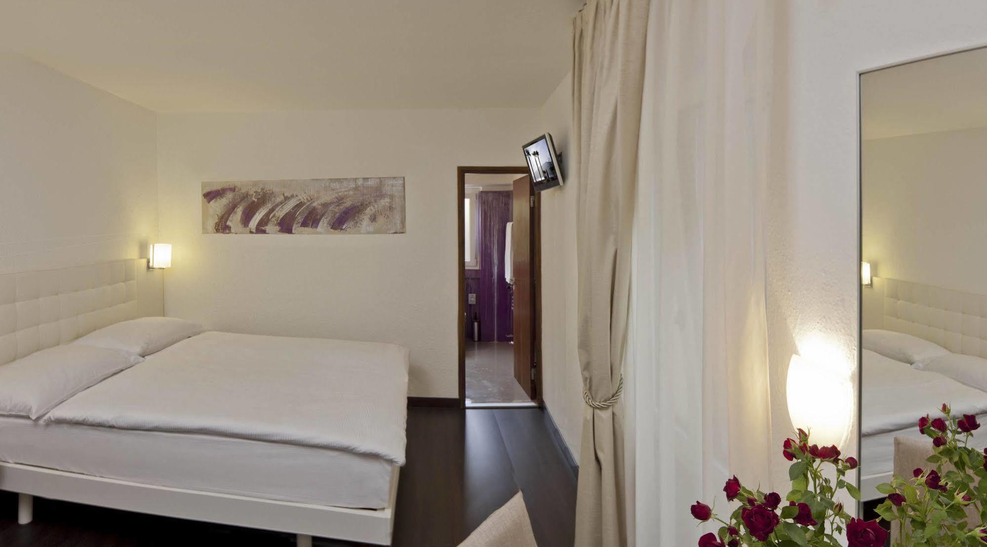 Hotel America Locarno Bagian luar foto
